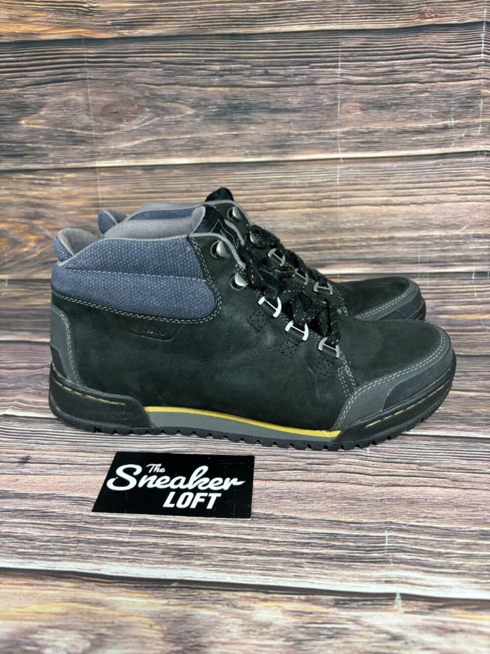 Ahnu Men's Black Suede Mid Top Hiking Boots‎ Athletic Size 9